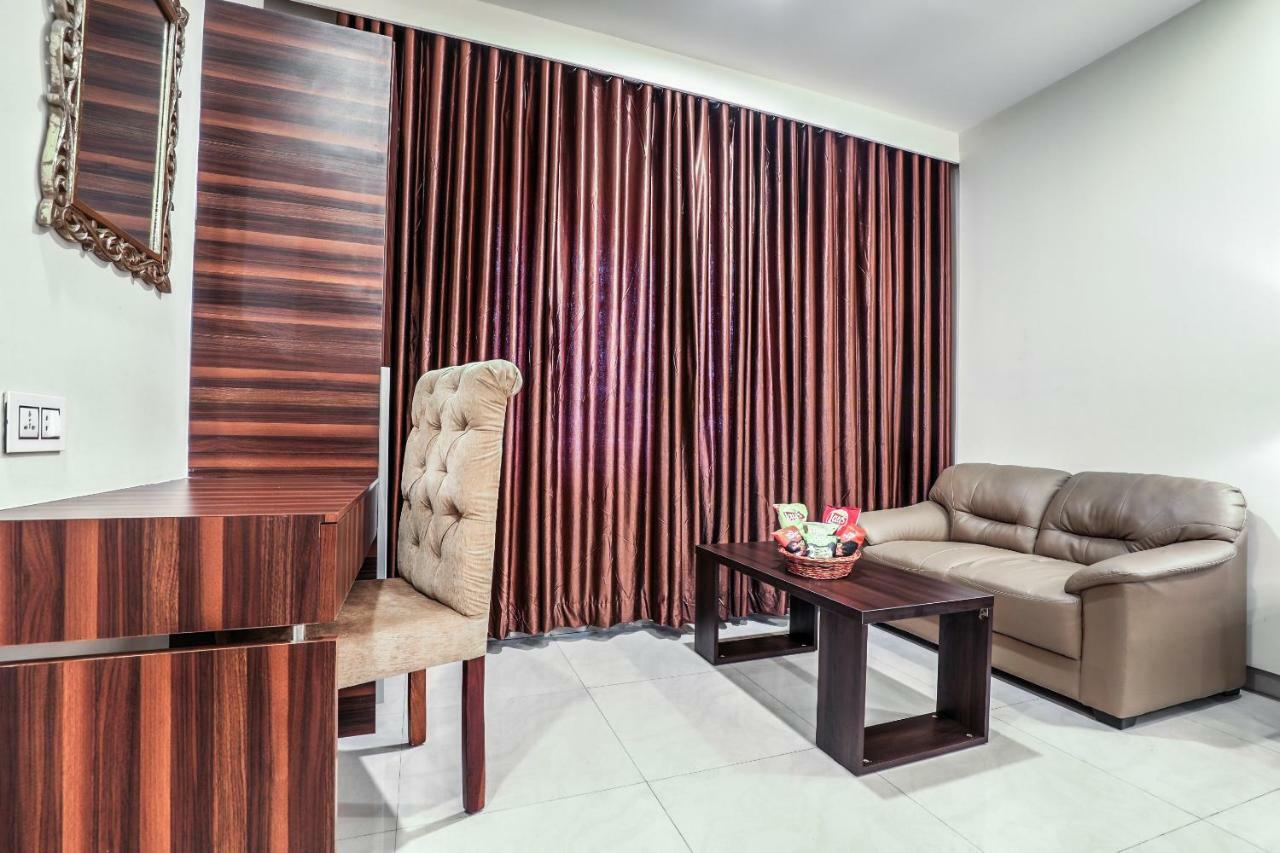Capital O 1251 Hotel Suprabha Warangal Eksteriør bilde